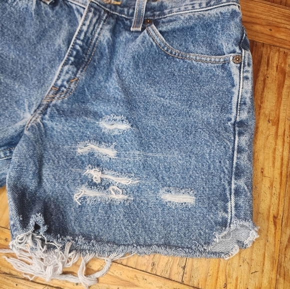 Vintage Levi's Strauss Co. Cutoff Shorts Size 27 - Picture 6 of 7
